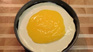 lemon glaze on cheesecake