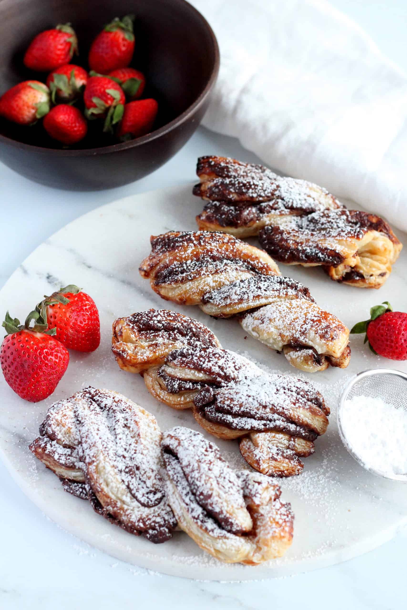 nutella puff pastry twists